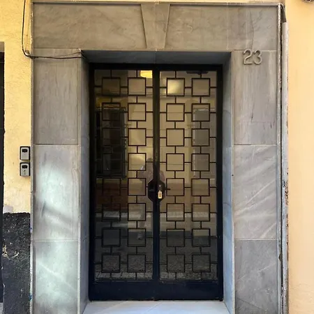 Apartment Huerto & Private Patio In The Old Town By Ele Malaga